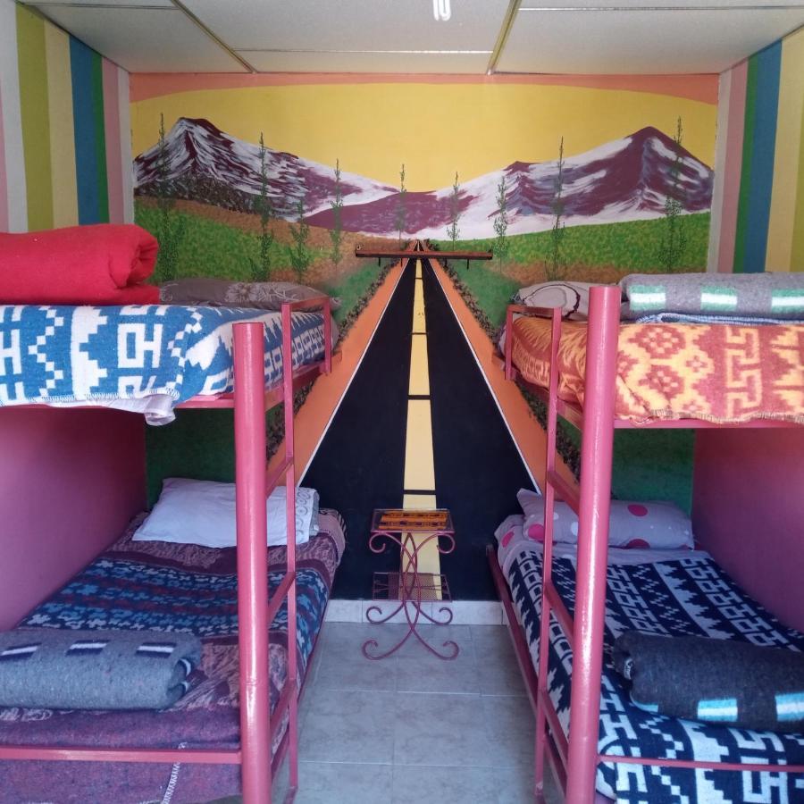Hospedaje Familiar Ocawasi Humahuaca Exterior photo